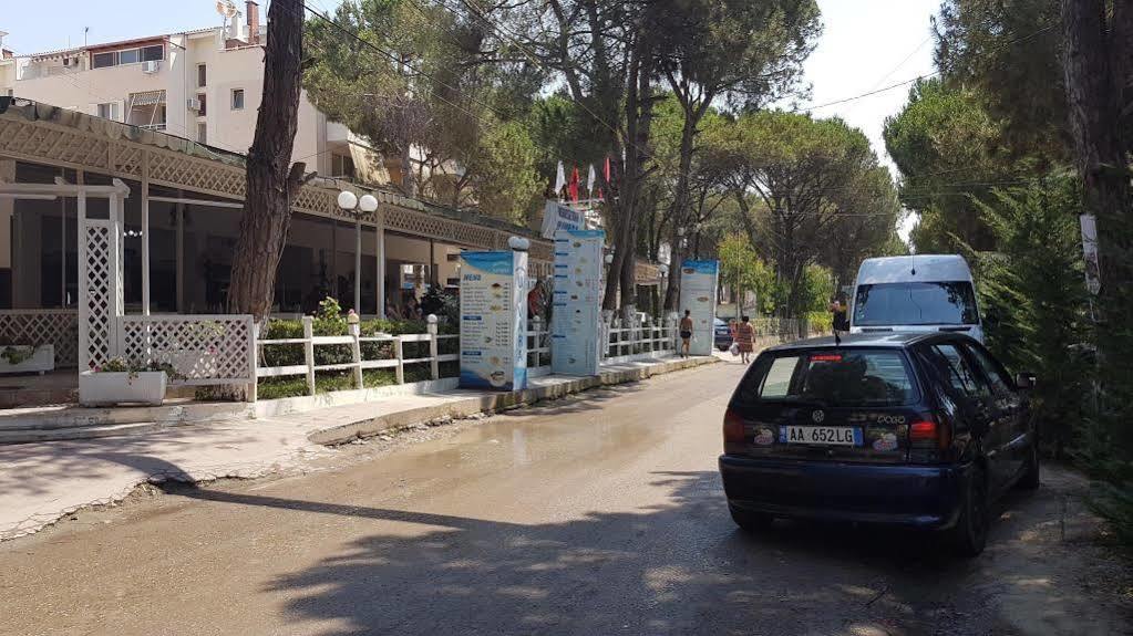 Akileda Hotel Kryemëdhenji Exterior foto